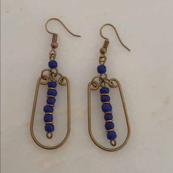 Earrings - Picture 1 of 2